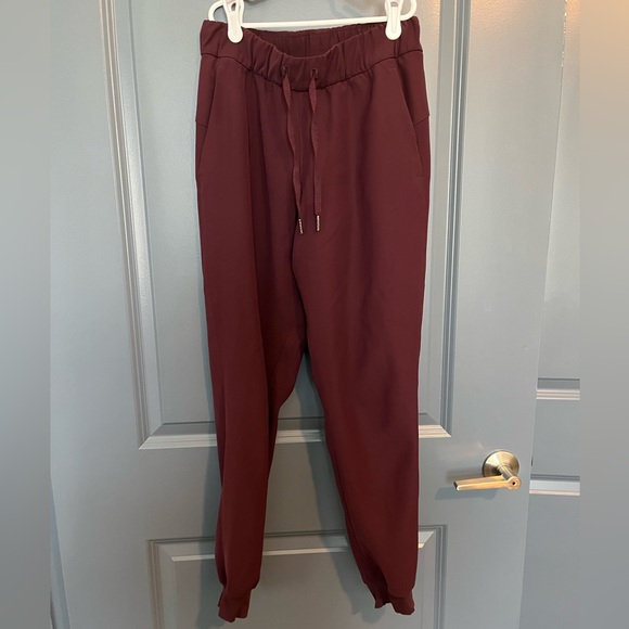 Lululemon On The Fly Pants - Picture 5 of 9